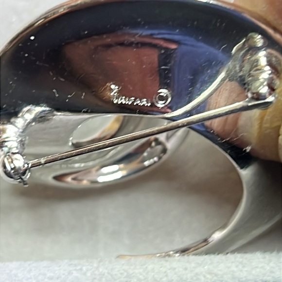 Vintage Crown Trifari 1950’s brooch. - Picture 3 of 3